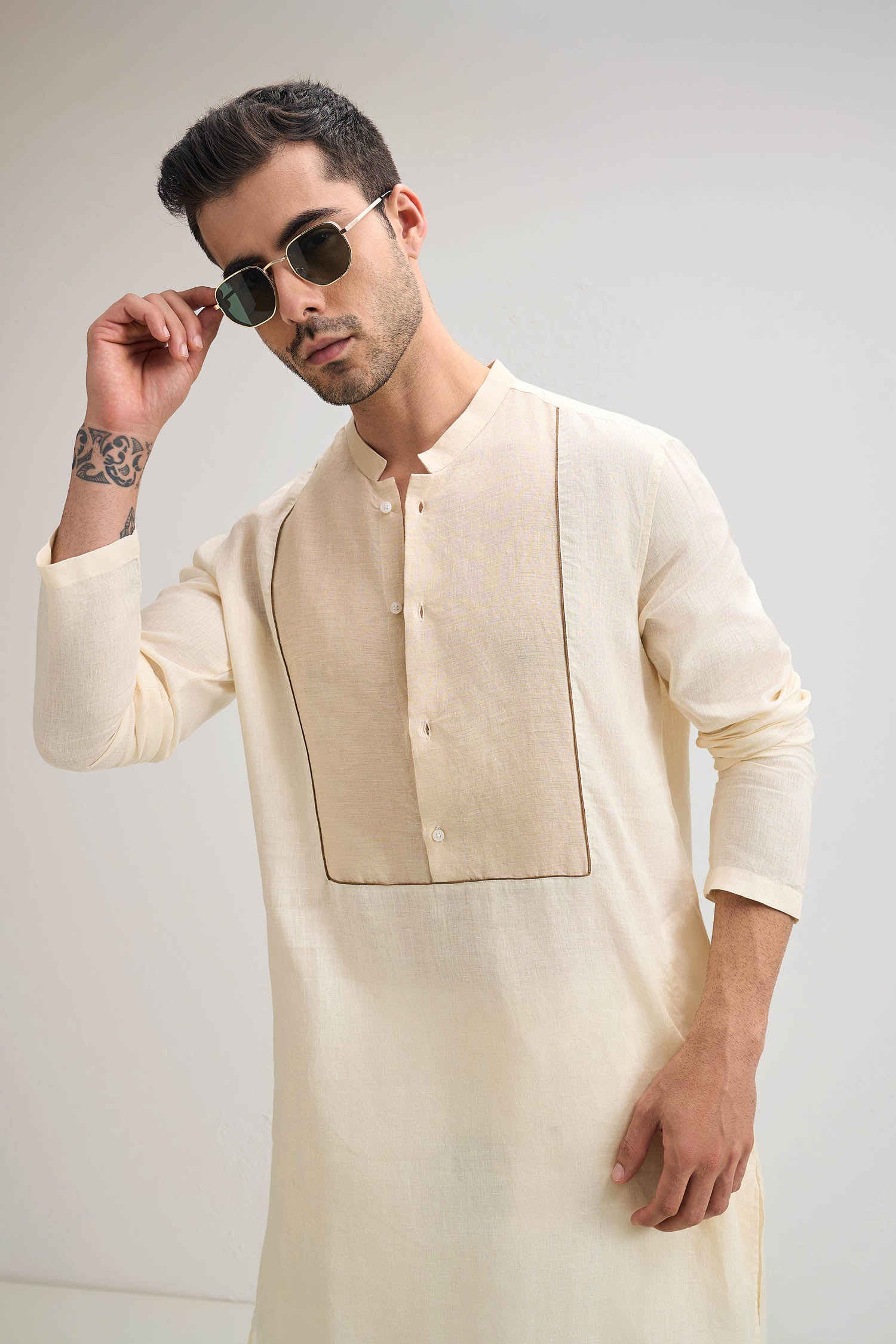 Ivory With Beige-irish Linen Kurta - Ivory
