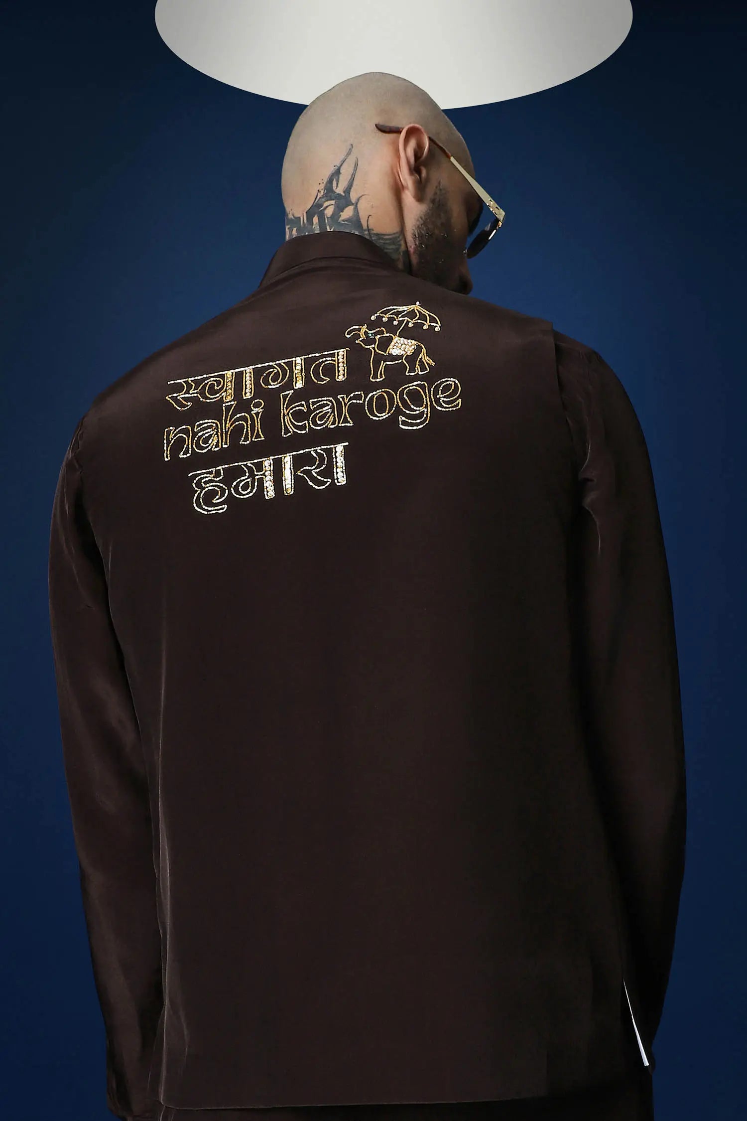 Swaagat Nahin Karoge Humara Hand Embroidered Bundi Set - Brown