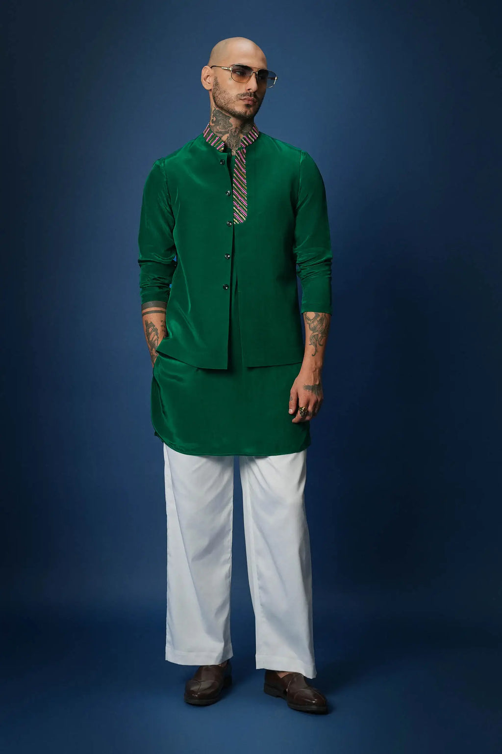 Band Baja Barat Hand Embroidered Bundi Set - Green