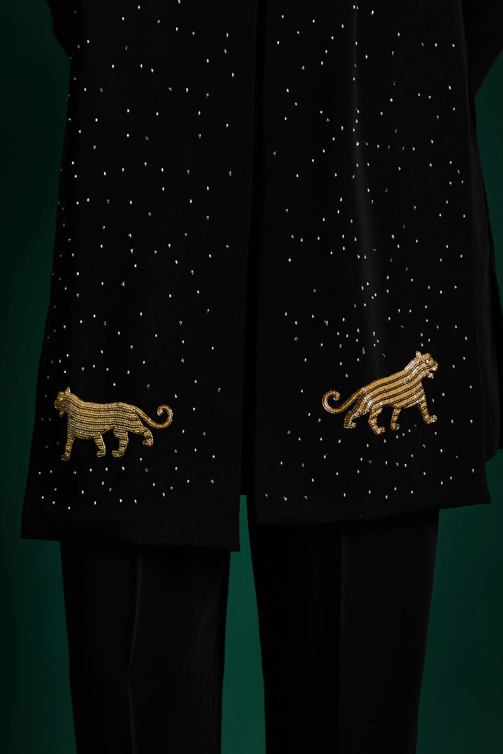 Bobcat Hand Embroidered Designer Shawl Set With Kurta And Pant