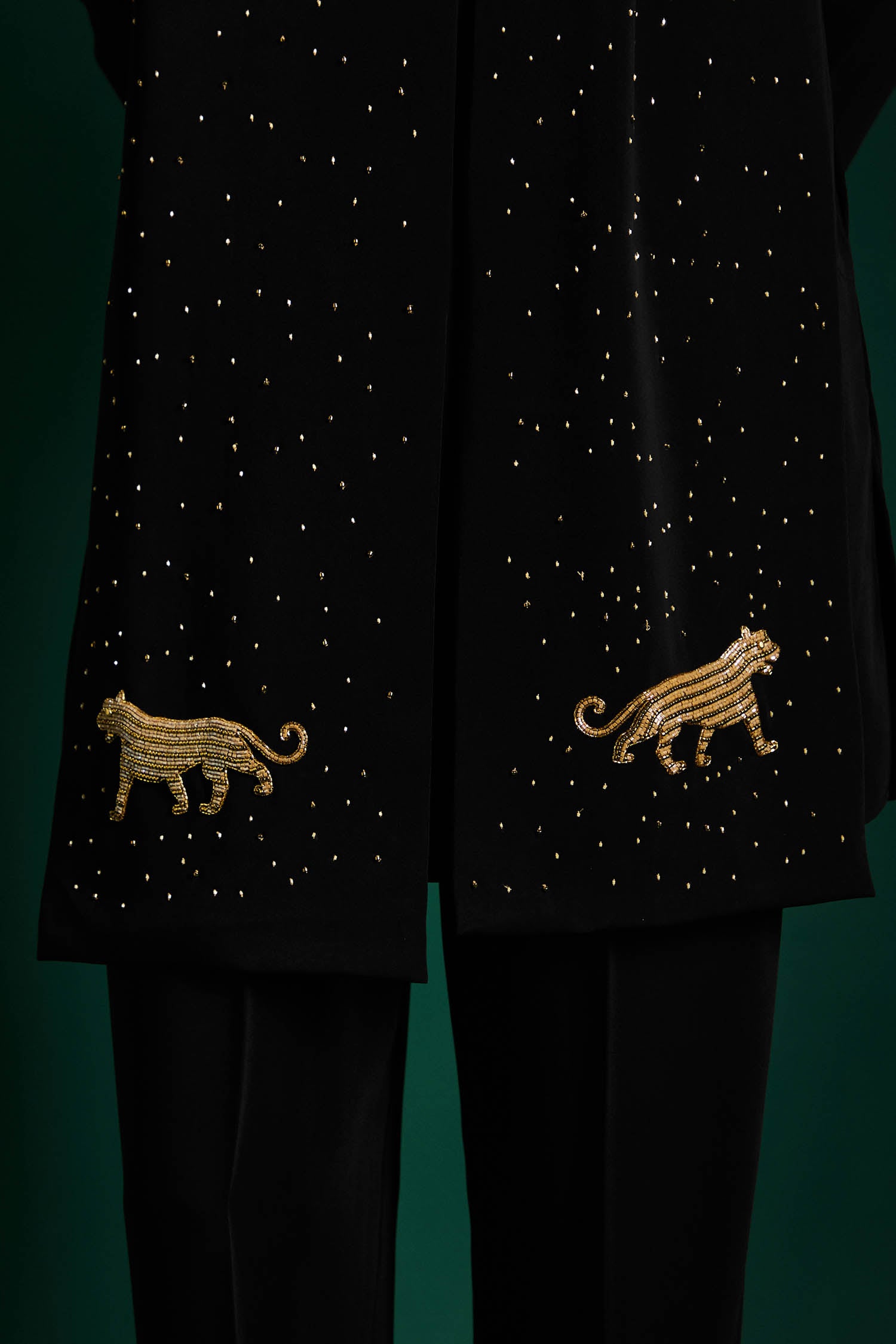 Bobcat Hand Embroidered Designer Shawl Set With Kurta And Pant