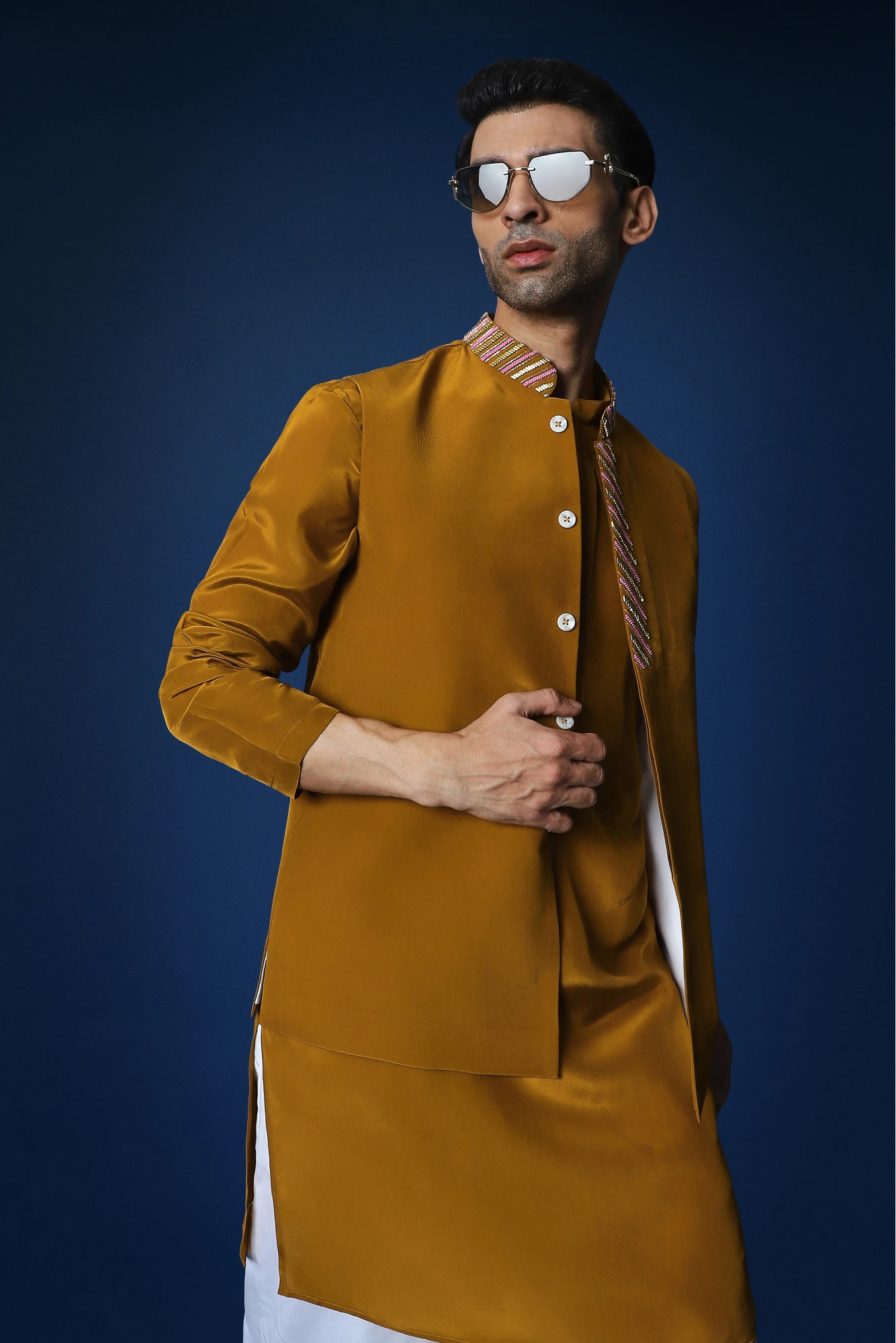 Band Baja Barat Hand Embroidered Bundi Set - Mustard