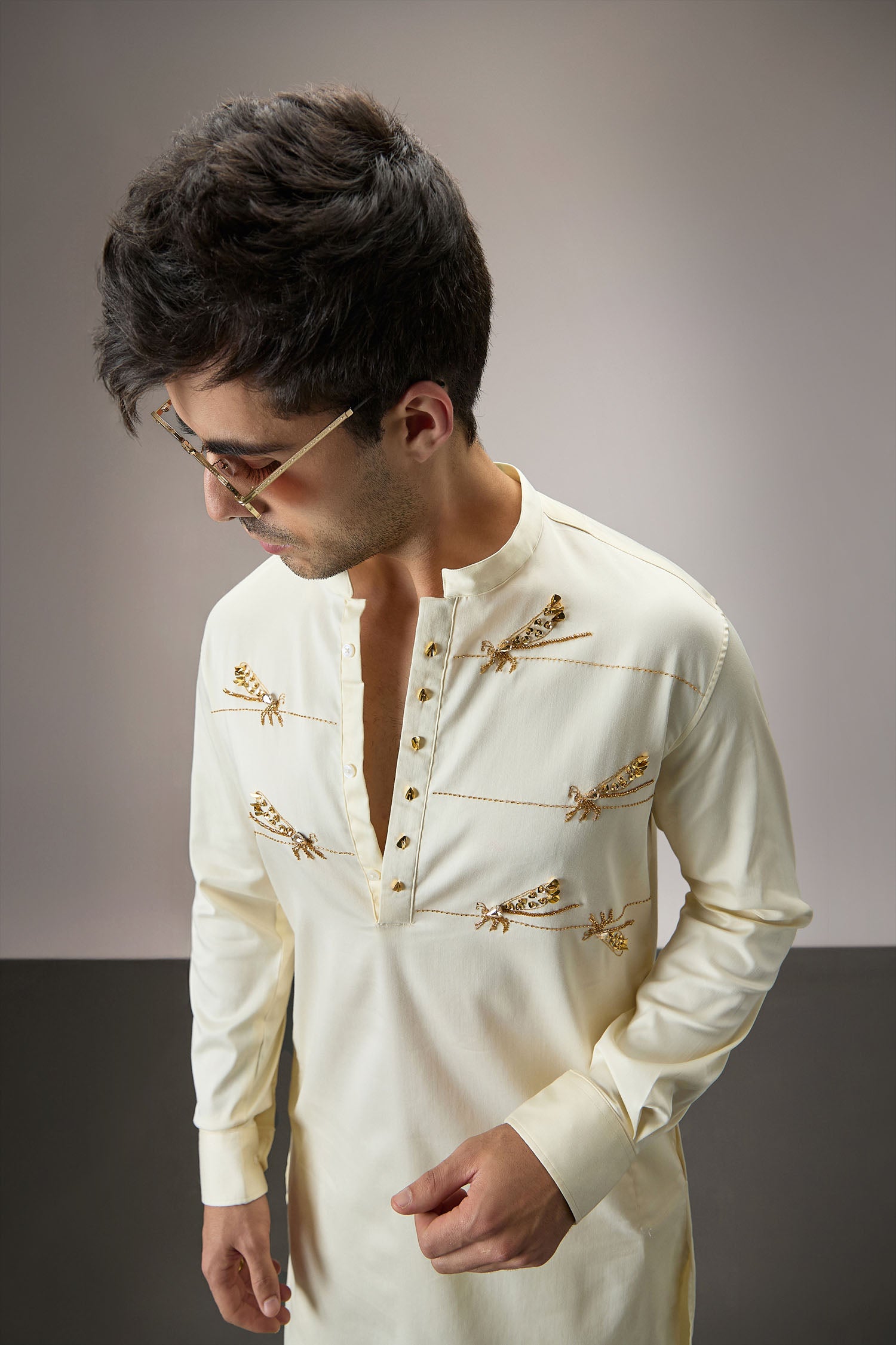 Dameslfly (Dragonfly)-Hand Embroidered Designer Kurta -Ivory