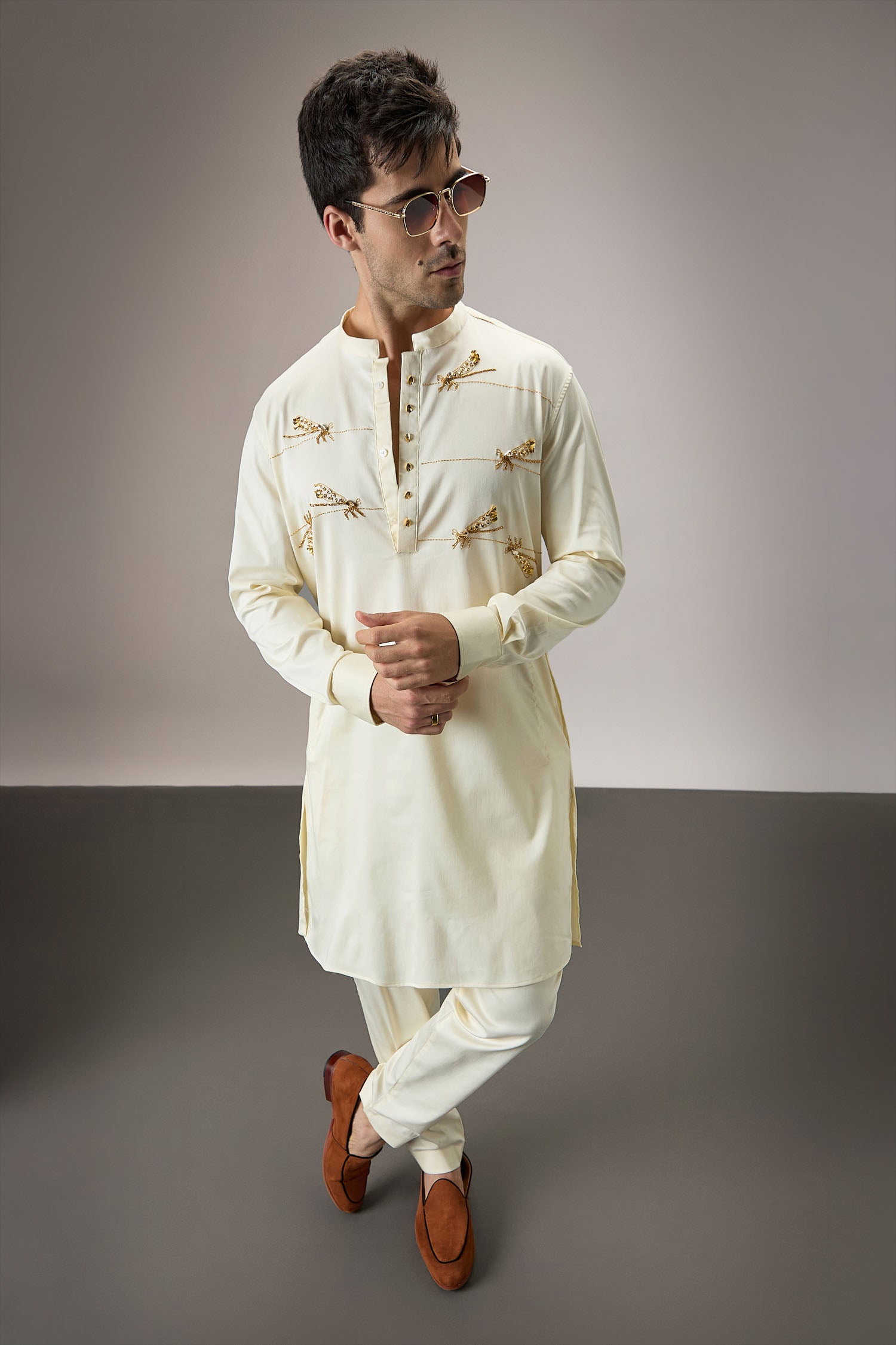 Dameslfly (Dragonfly)-Hand Embroidered Designer Kurta -Ivory