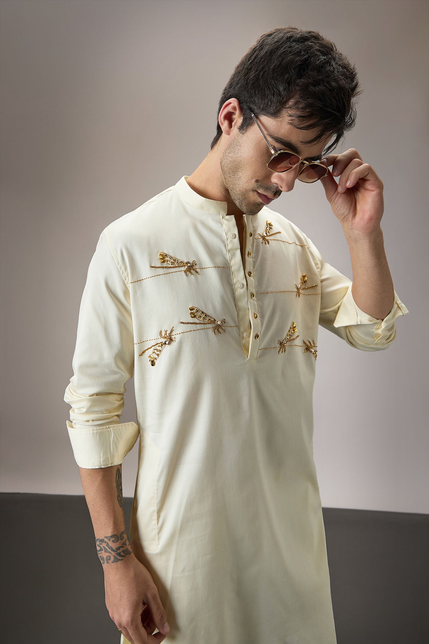 Dameslfly (Dragonfly)-Hand Embroidered Designer Kurta -Ivory