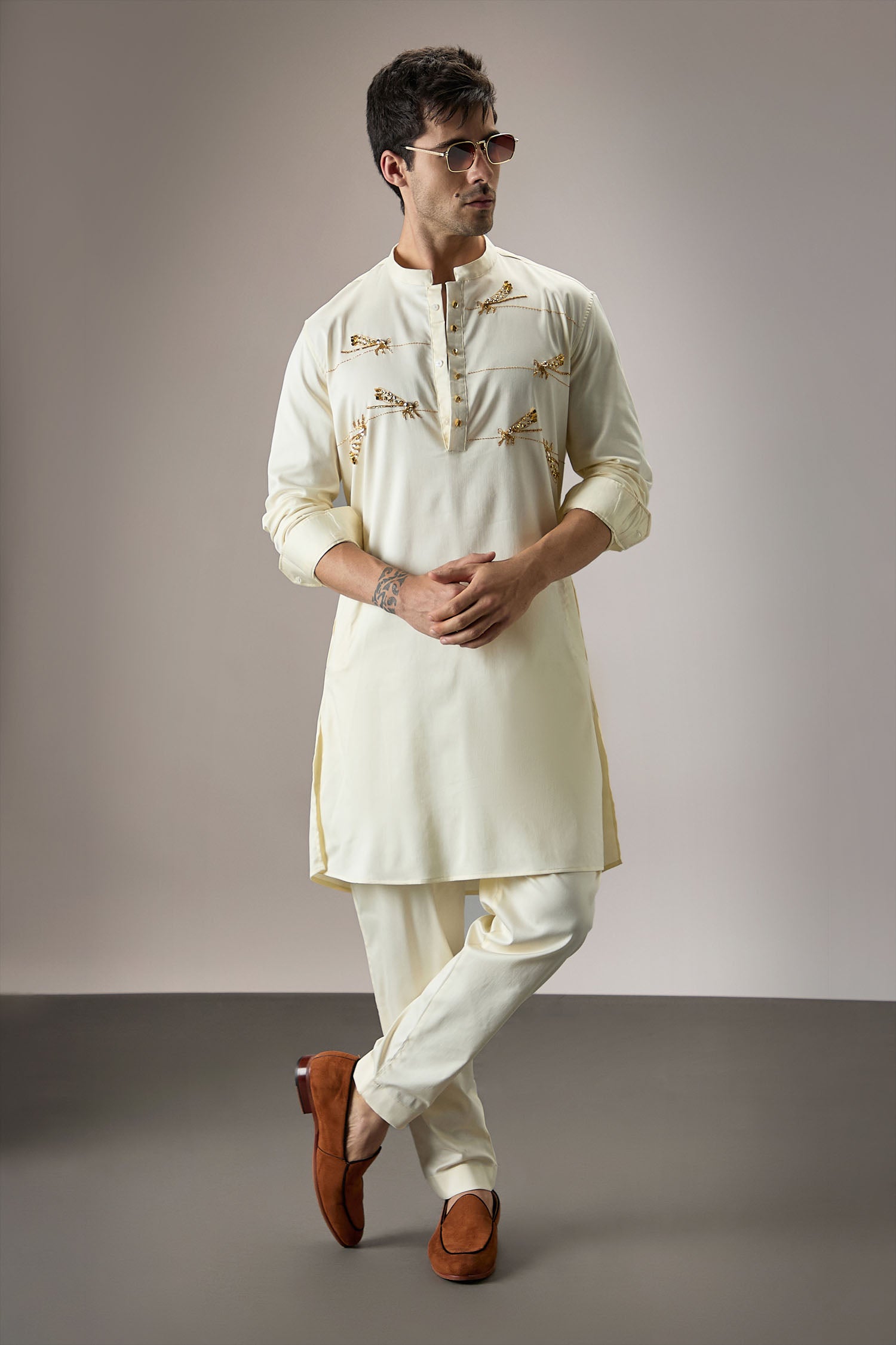 Dameslfly (Dragonfly)-Hand Embroidered Designer Kurta -Ivory
