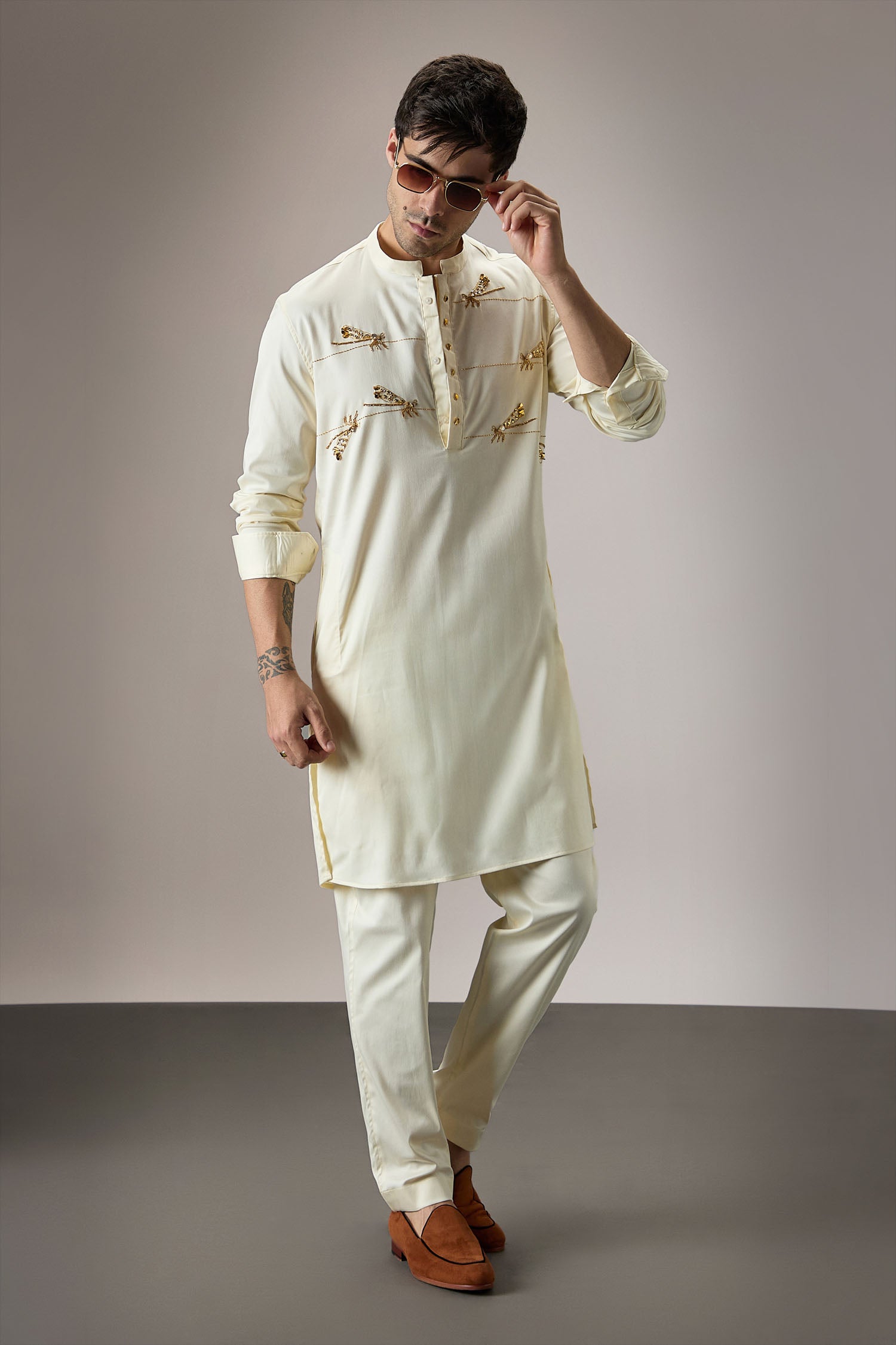 Dameslfly (Dragonfly)-Hand Embroidered Designer Kurta -Ivory