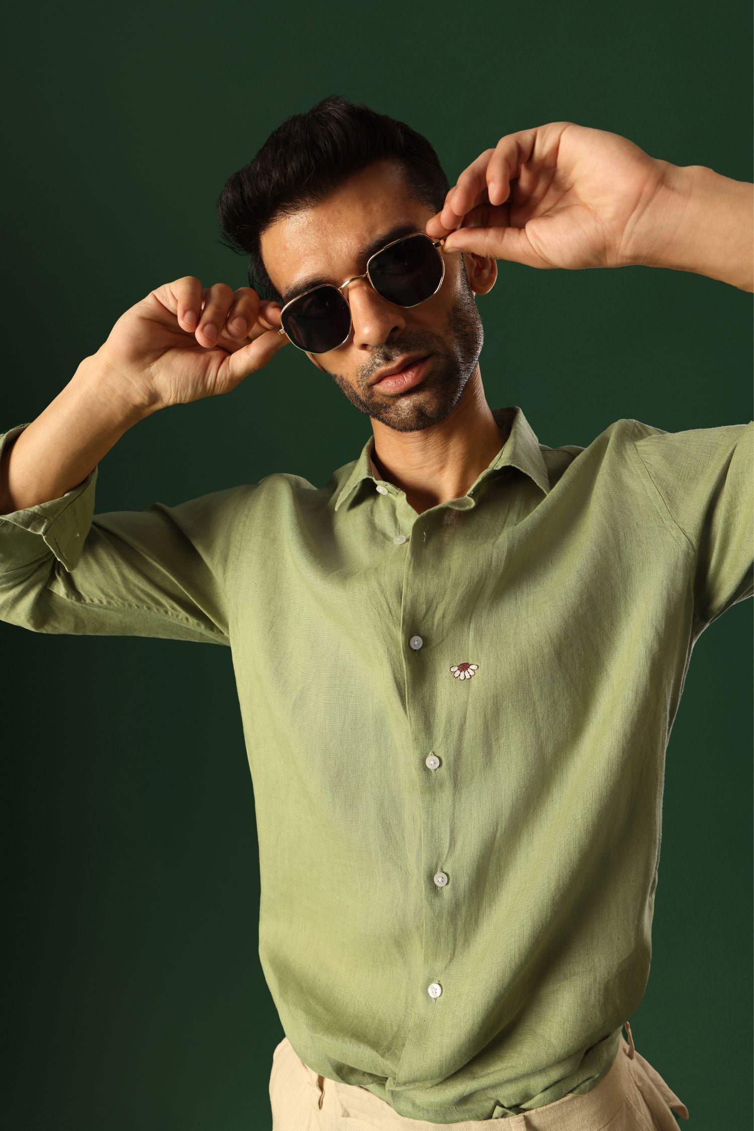 Daisy Hand Embroidered Irish Linen Shirt - Green